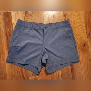 HUK Performance Cuffed Shorts Womens Size Medium Blue shorts